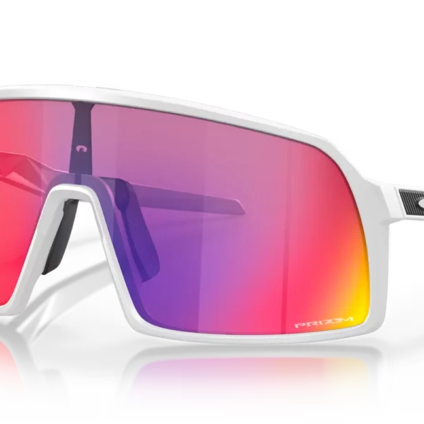 Gafas para sol Oakley Sutro S con lente color road y montura color blanco