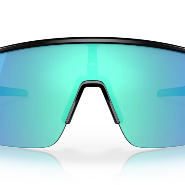 Gafas de sol Oakley Sutro Lite con lente color sapphire vistas de frente