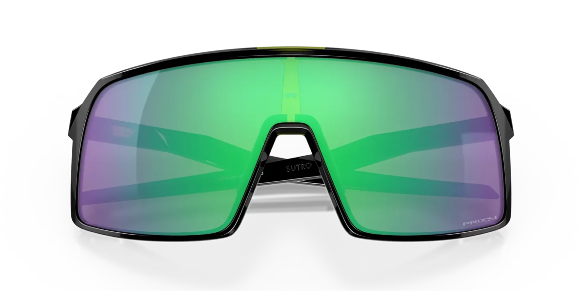 Gafas de sol Oakley Sutro con lente color jade vistas de frente cerradas