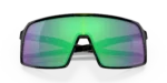 Gafas de sol Oakley Sutro con lente color jade vistas de frente cerradas