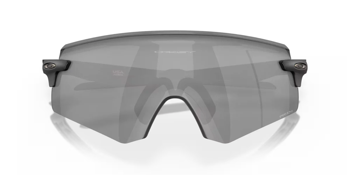 Gafas de sol Oakley Encoder con lente color negro vistas de frente cerradas